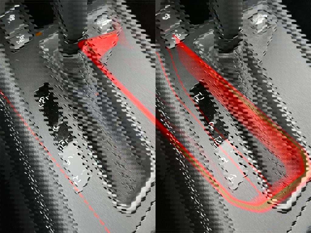 New 2026 Nissan Kicks SR w/ Cold Weather Package image 13