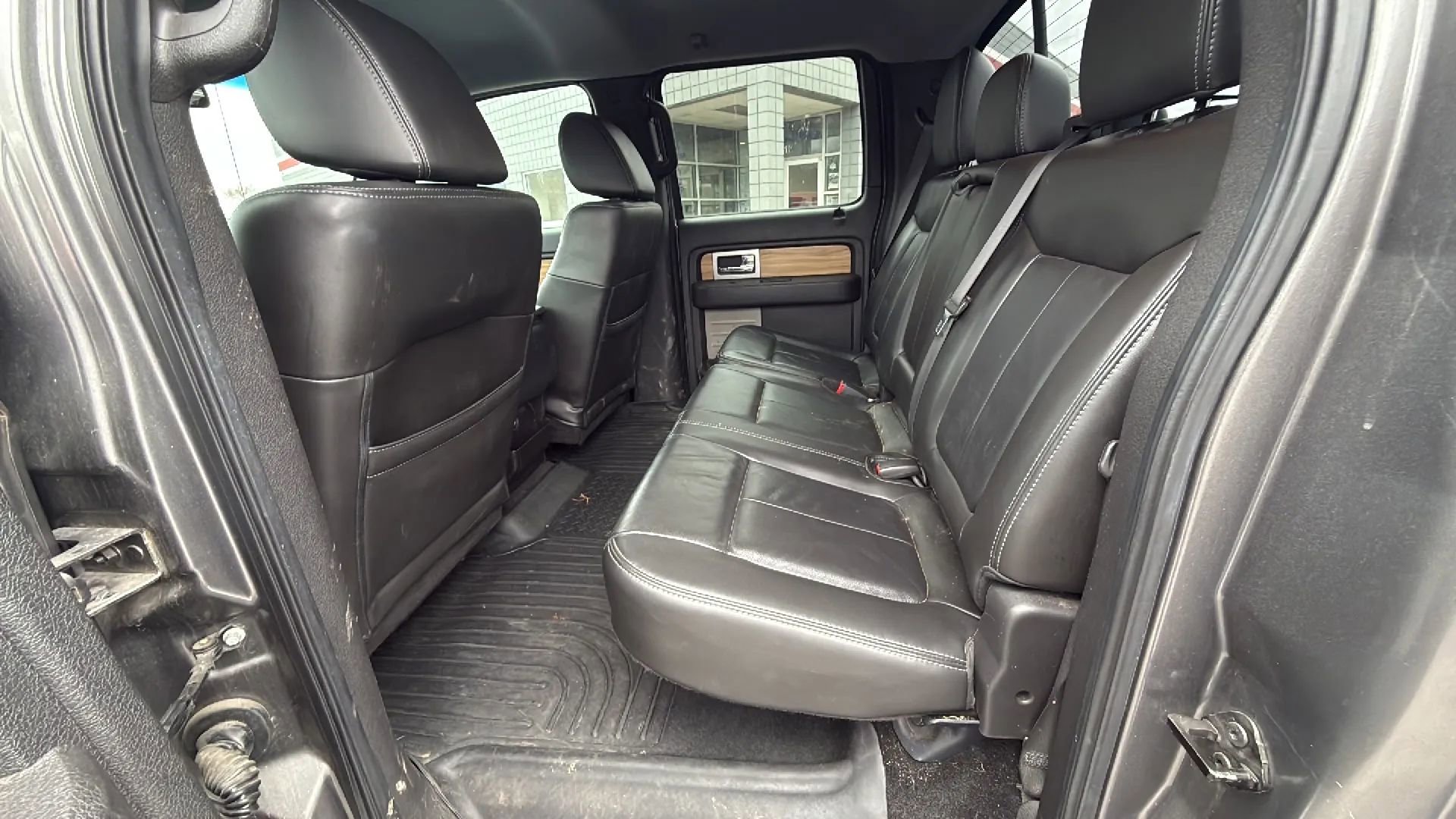 Used 2011 Ford F150 Lariat w/ Lariat Chrome Pkg image 12