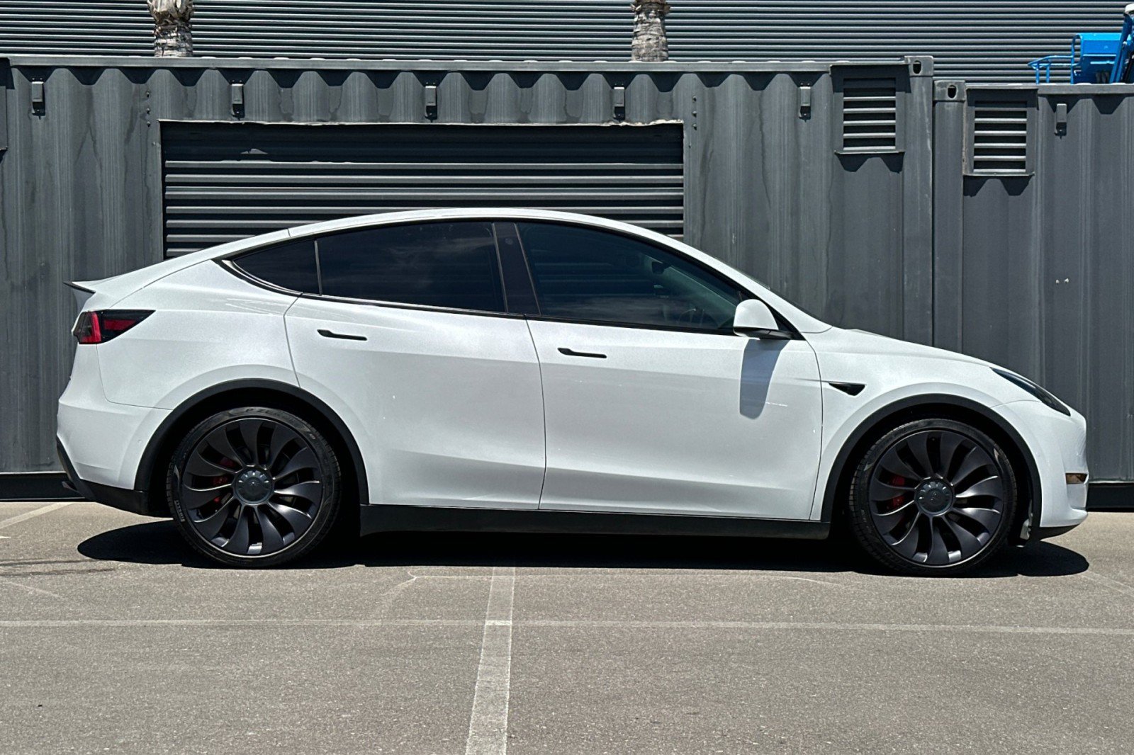 Used 2021 Tesla Model Y Performance AWD/4WD image 9