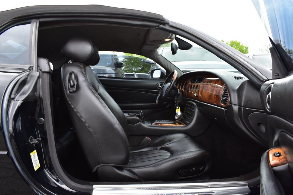 Used 2002 Jaguar XK8 Convertible RWD image 34