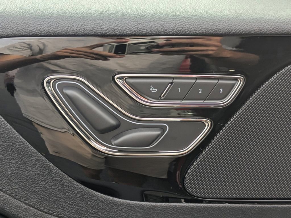 New 2025 Lincoln Aviator 2WD w/ Equipment Group 101A image 21