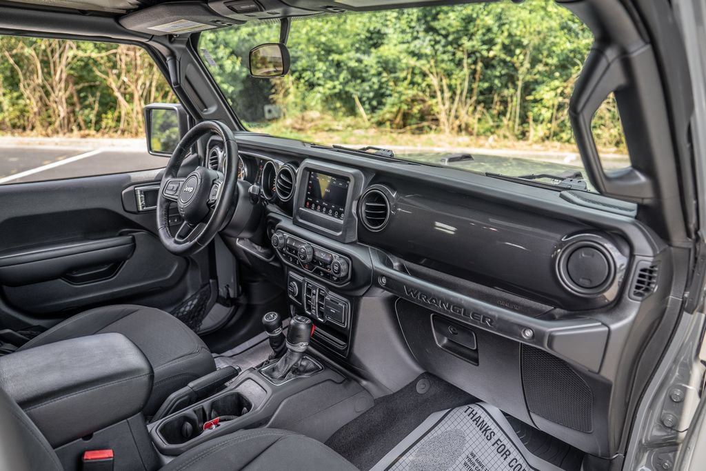 Used 2021 Jeep Wrangler Unlimited Sport AWD/4WD image 19