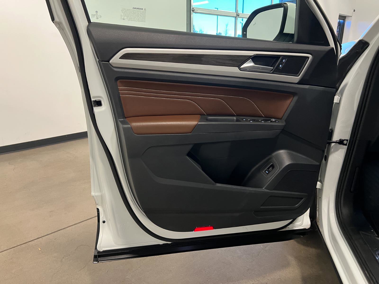 Used 2022 Volkswagen Atlas SE w/ Panoramic Sunroof Package image 26