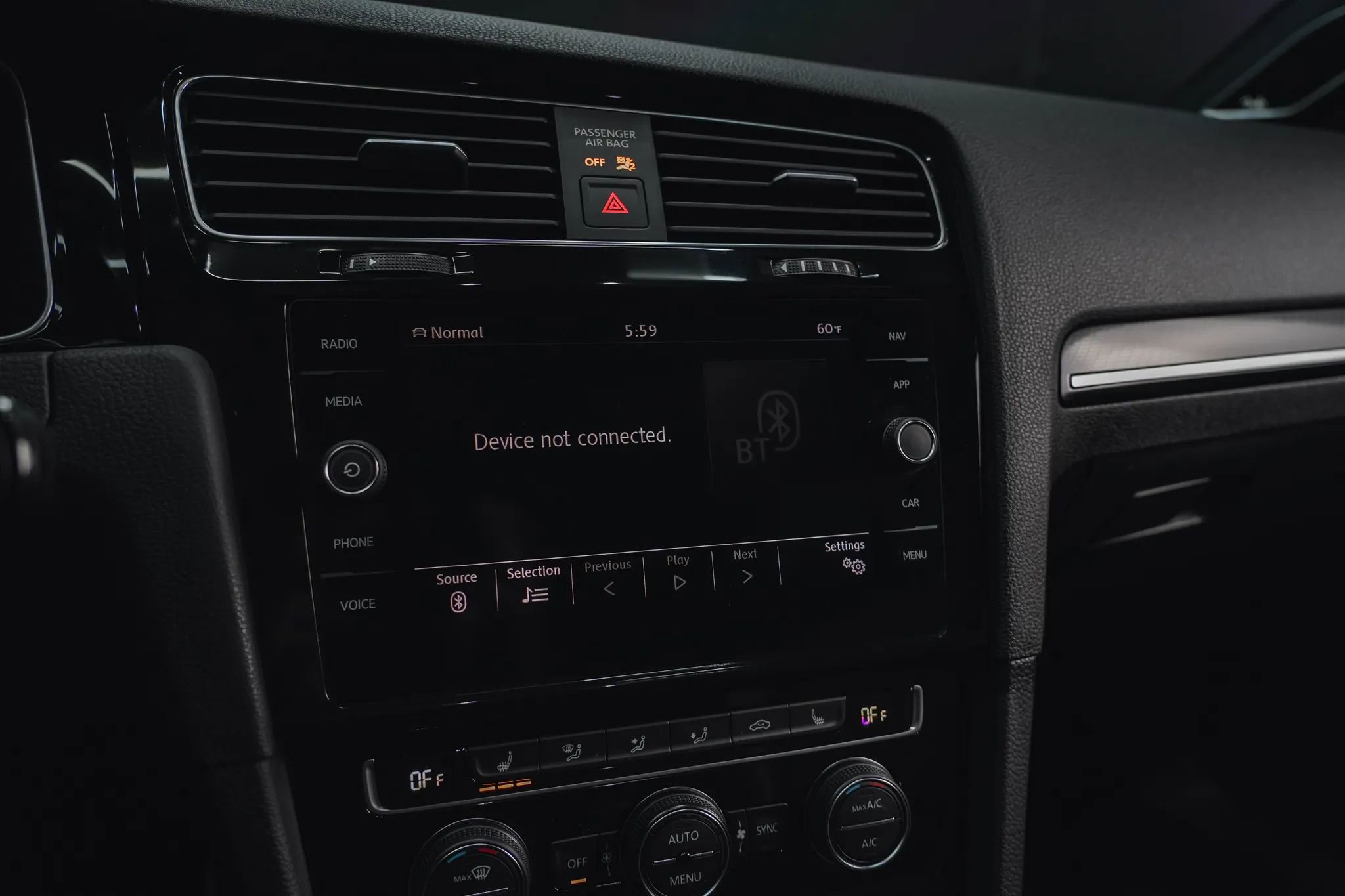 Used 2019 Volkswagen Golf 4-Door image 64