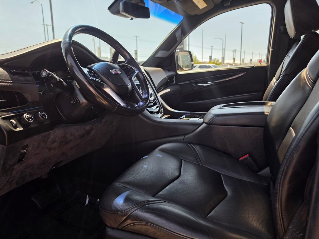 Used 2019 Cadillac Escalade Platinum AWD/4WD image 9