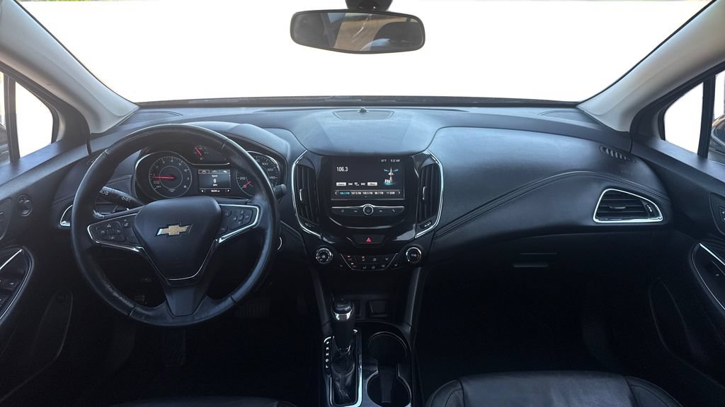 Used 2017 Chevrolet Cruze Premier FWD image 28