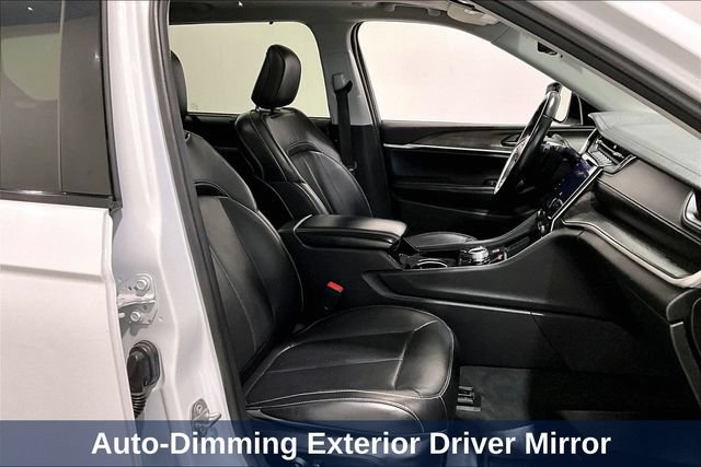 Used 2021 Jeep Grand Cherokee L Limited w/ Luxury Tech Group II AWD/4WD image 40