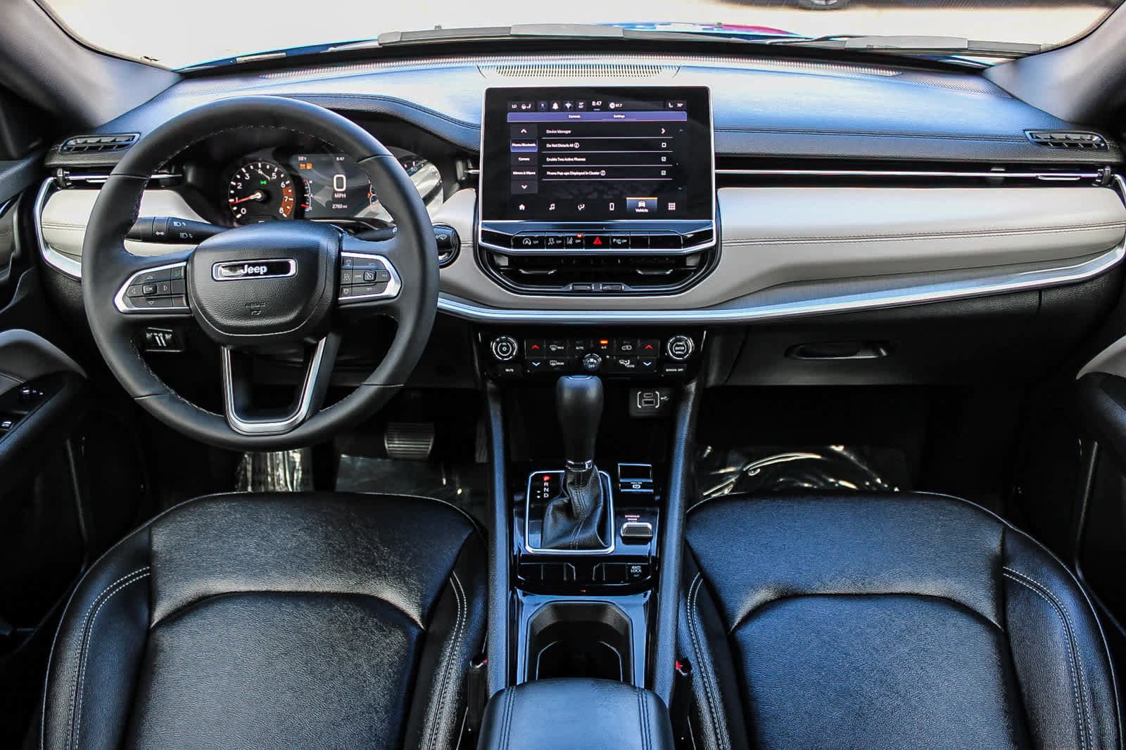 Used 2026 Jeep Compass Limited image 12
