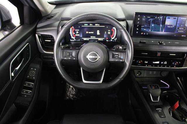 Certified 2024 Nissan Rogue Platinum FWD image 7