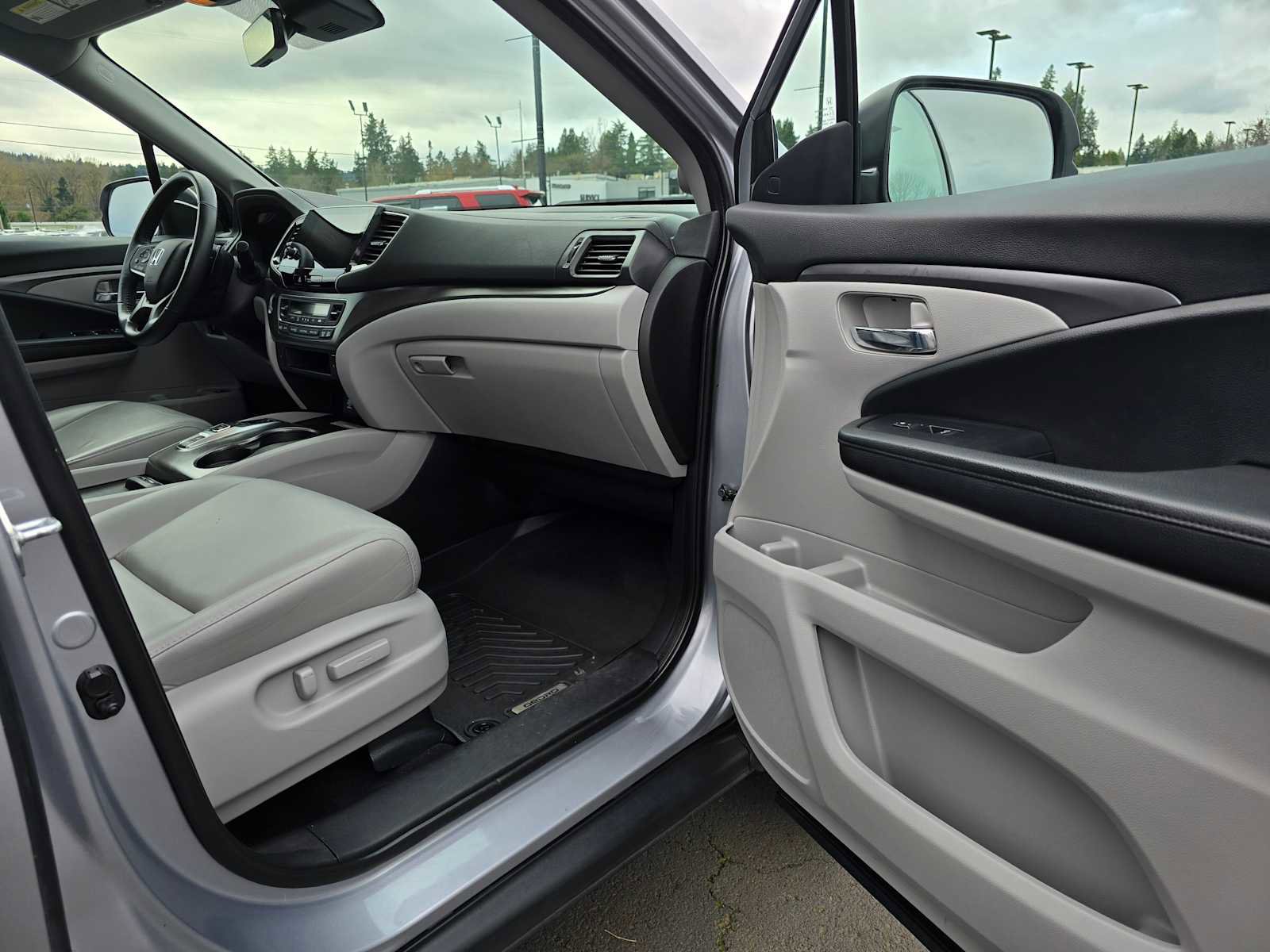 Used 2022 Honda Pilot Special Edition image 13