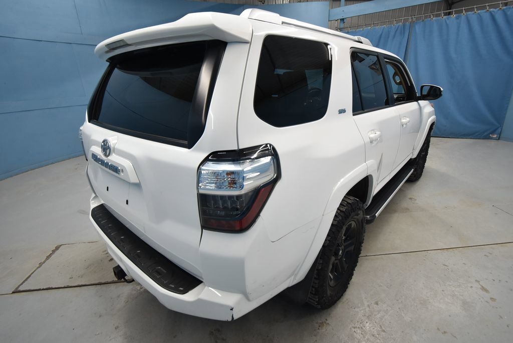 Used 2018 Toyota 4Runner SR5 Premium AWD/4WD image 36