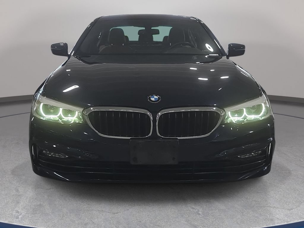 Used 2018 BMW 540i w/ Premium Package RWD image 3