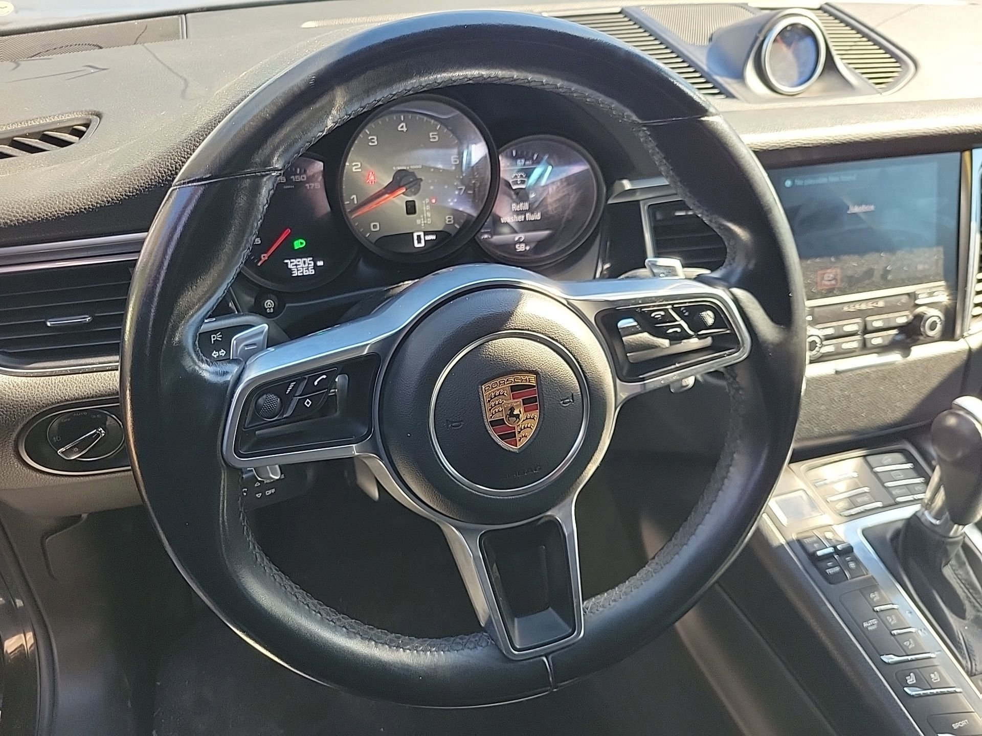 Used 2018 Porsche Macan S image 28