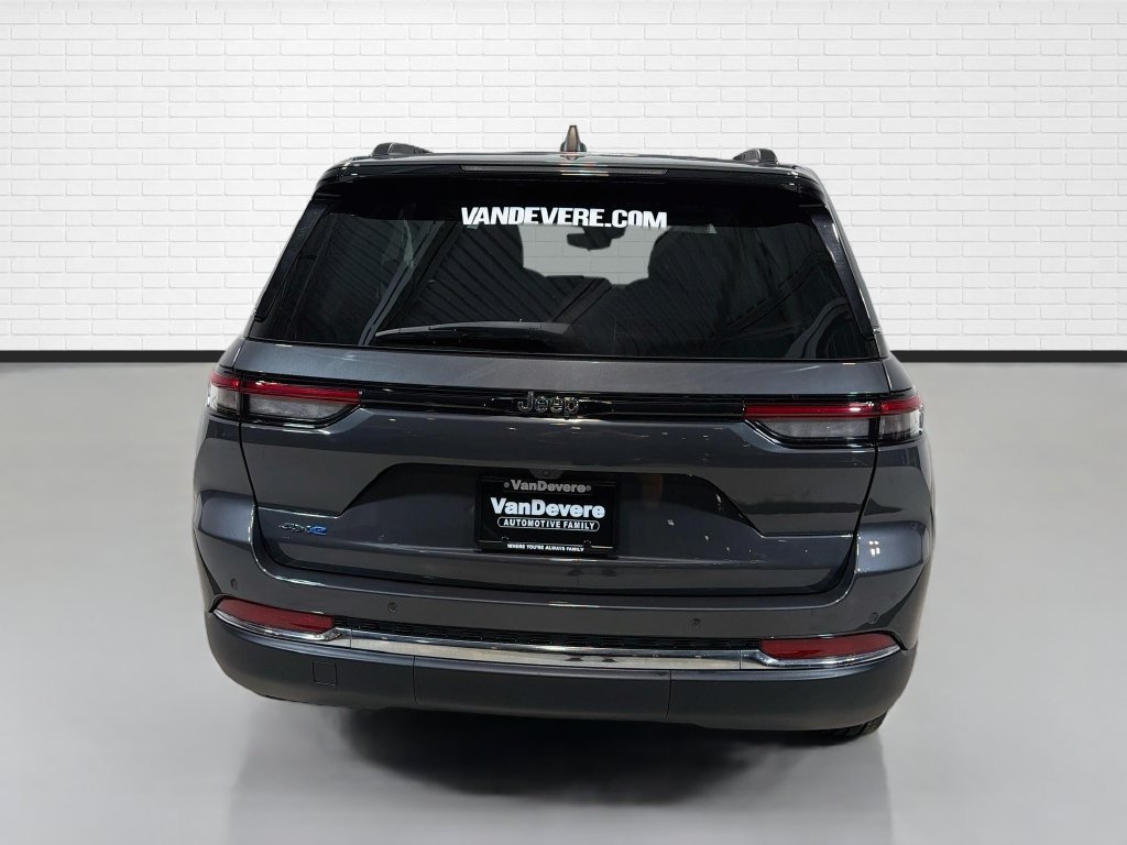 Used 2023 Jeep Grand Cherokee 4WD 4xe image 8