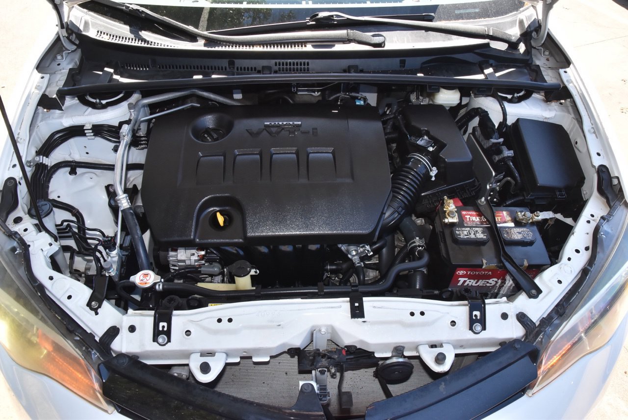 Used 2018 Toyota Corolla L FWD image 35
