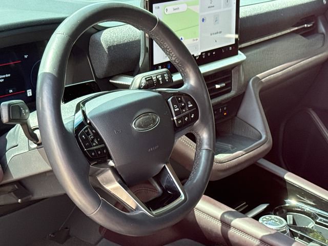 Used 2025 Ford Explorer Platinum RWD image 19