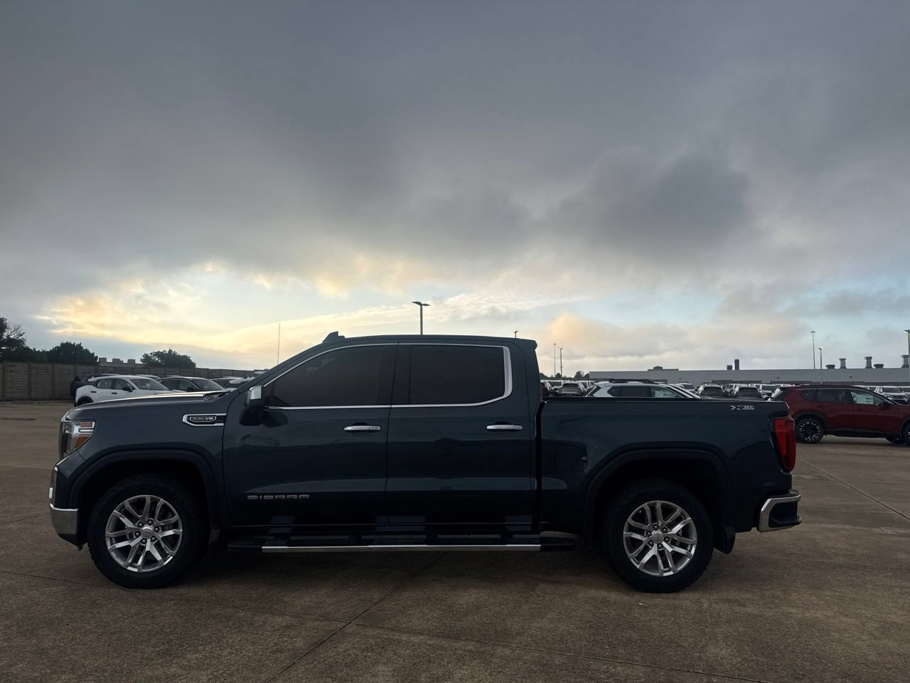 Used 2020 GMC Sierra 1500 SLT w/ SLT Premium Package AWD/4WD image 12