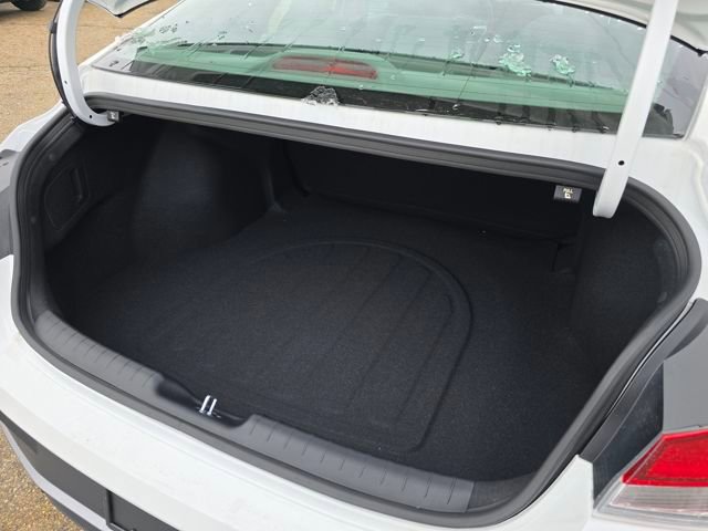 New 2026 Hyundai Elantra Sport image 13