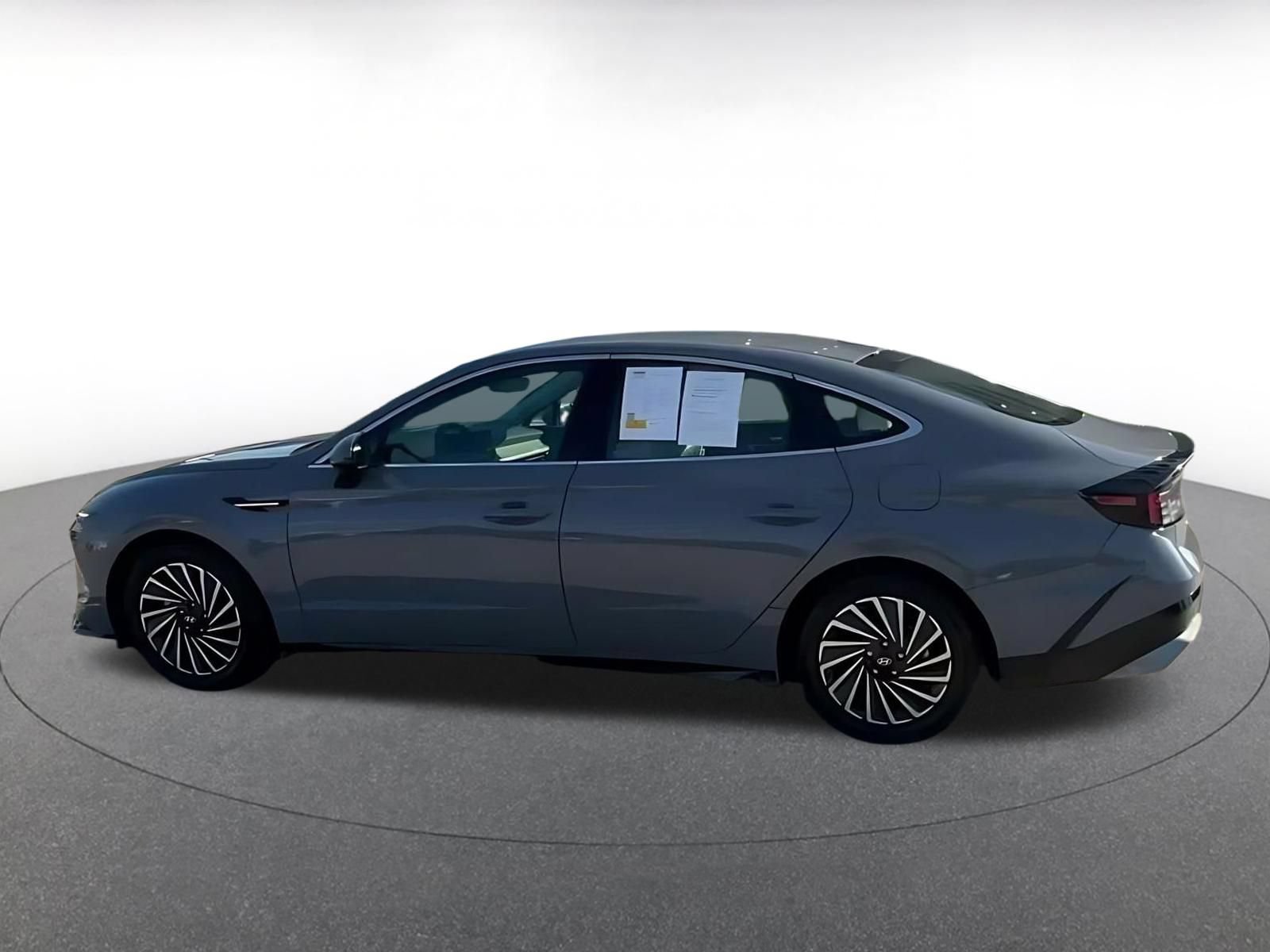 Used 2025 Hyundai Sonata SEL FWD image 15