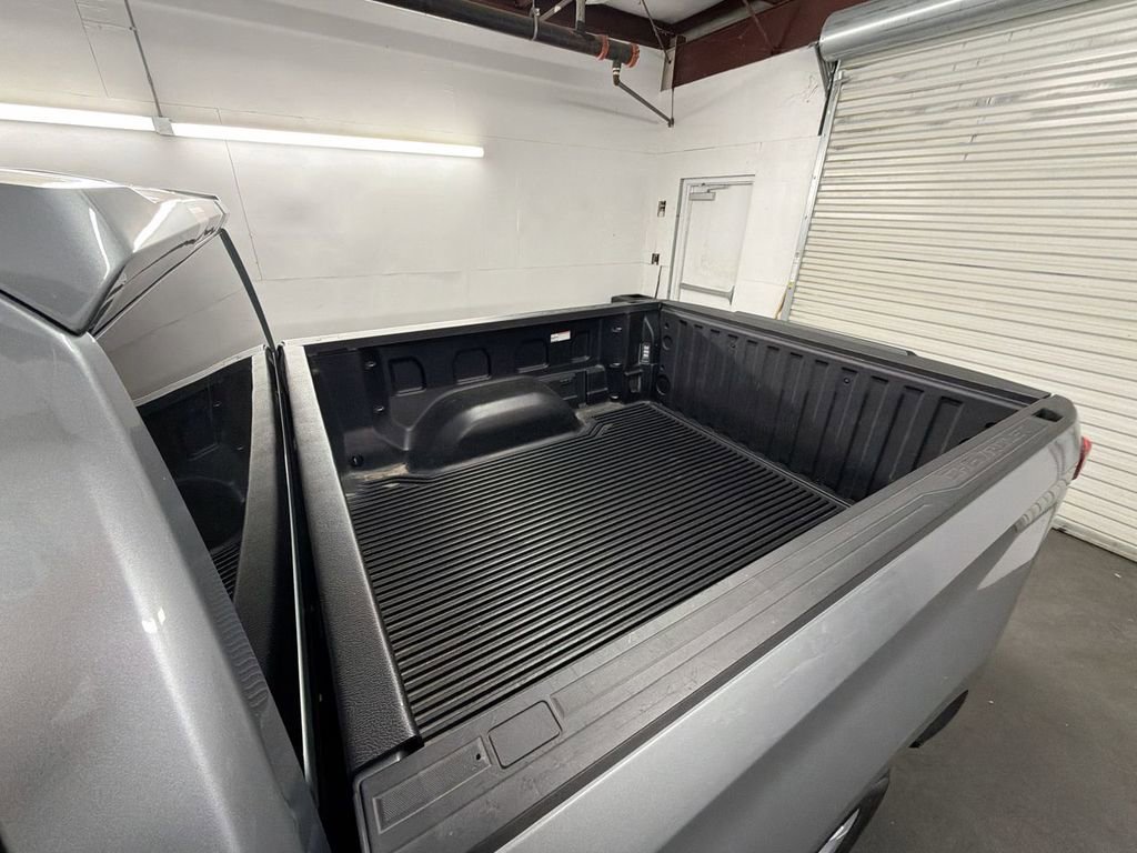 Used 2025 Chevrolet Silverado 1500 LT AWD/4WD image 25