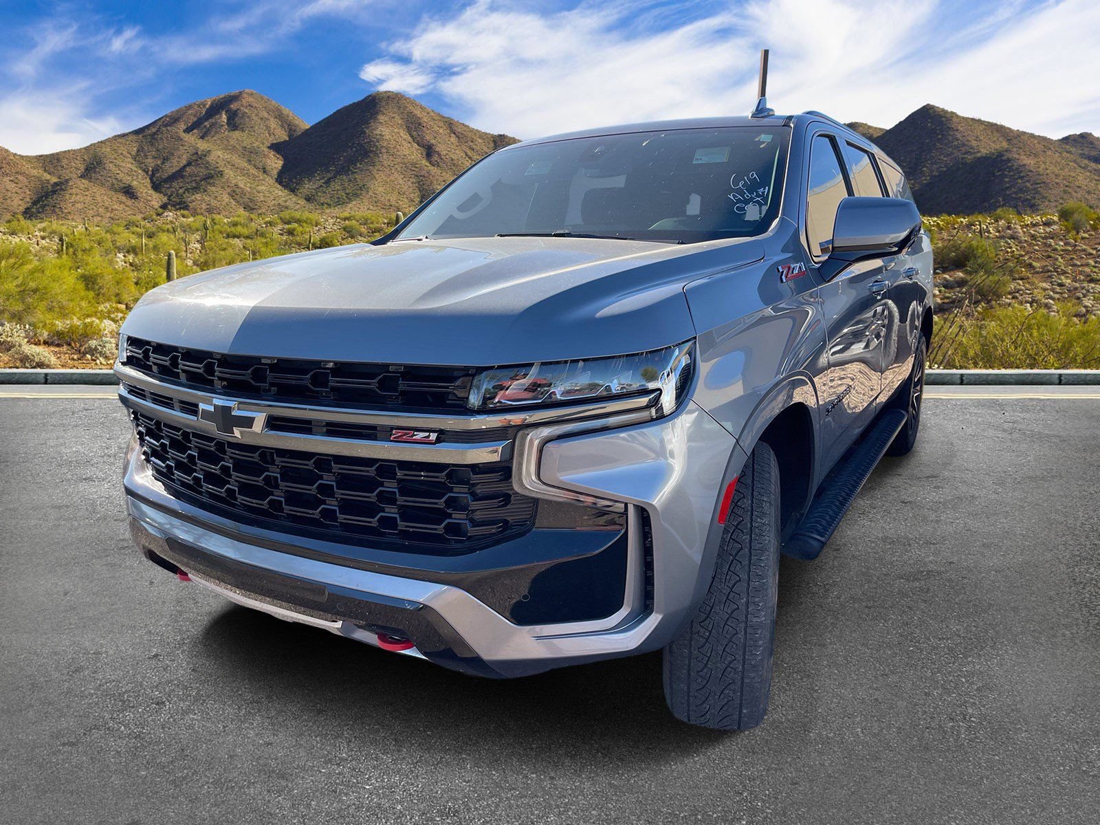 Used 2022 Chevrolet Suburban Z71 AWD/4WD image 2