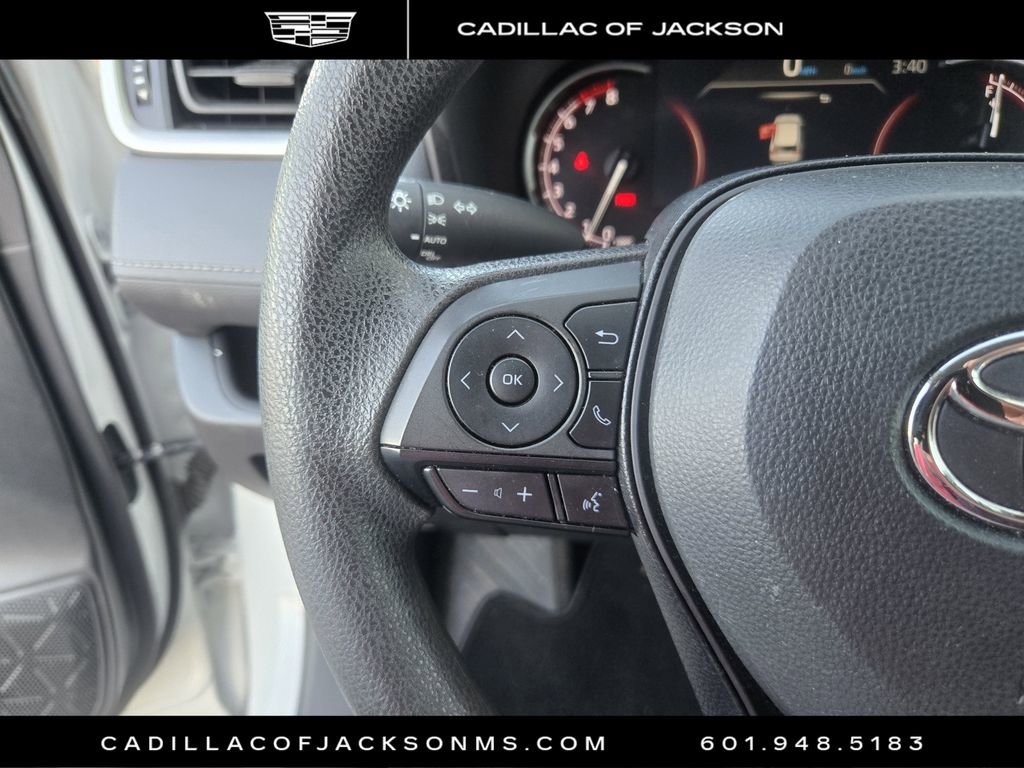 Used 2023 Toyota RAV4 XLE image 17