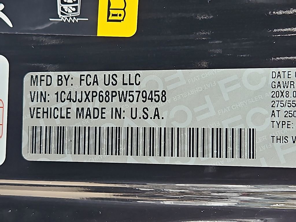 Used 2023 Jeep Wrangler Unlimited Sahara w/ Cold Weather Group AWD/4WD image 29