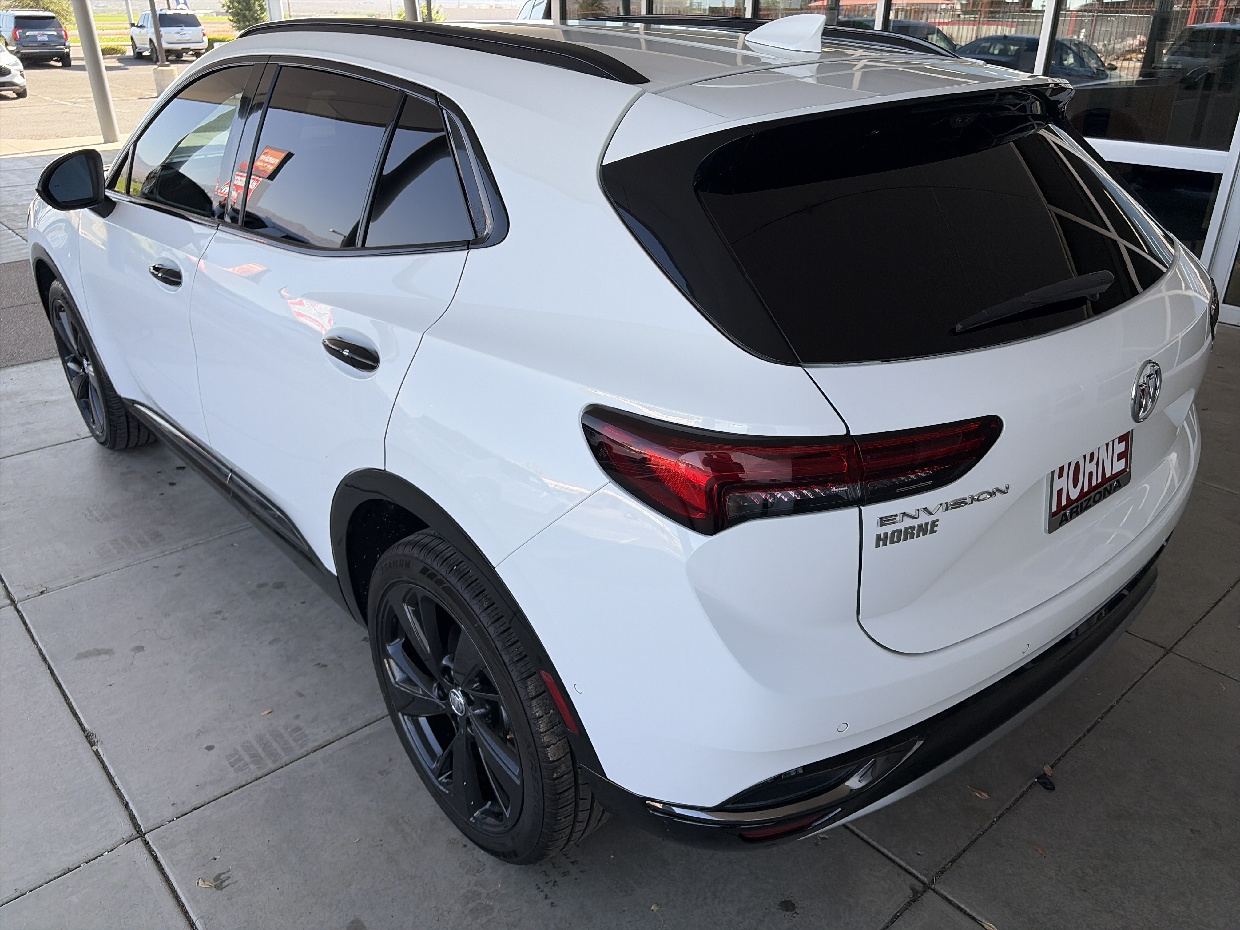 Used 2022 Buick Envision Essence w/ Technology Package II FWD image 6