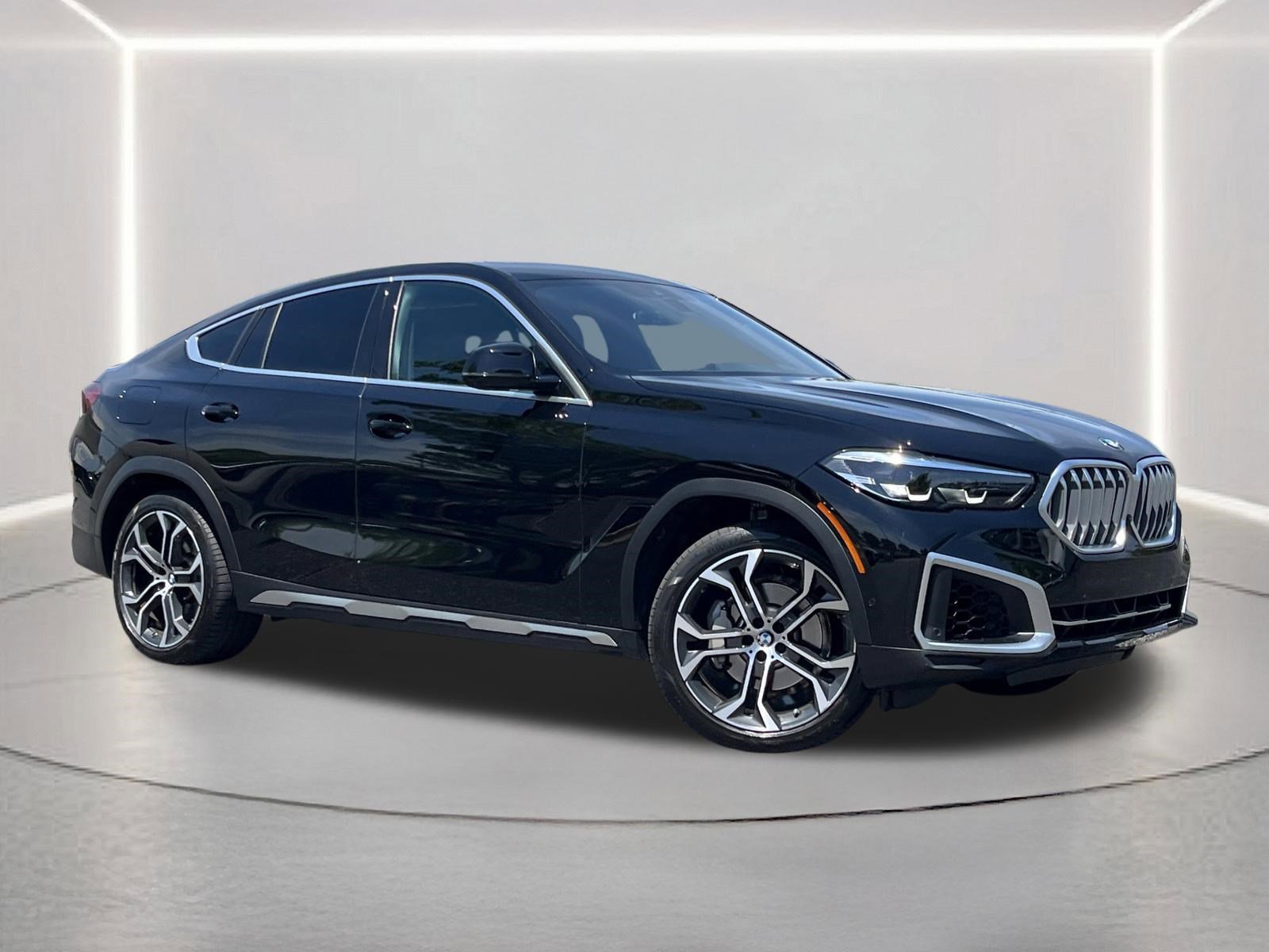 Used 2023 BMW X6 xDrive40i w/ Premium Package AWD/4WD image 2