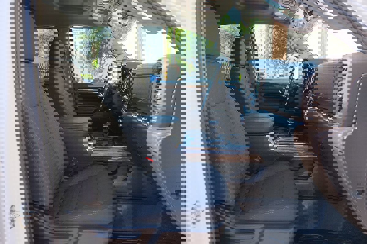 Used 2023 GMC Sierra 1500 Elevation image 28