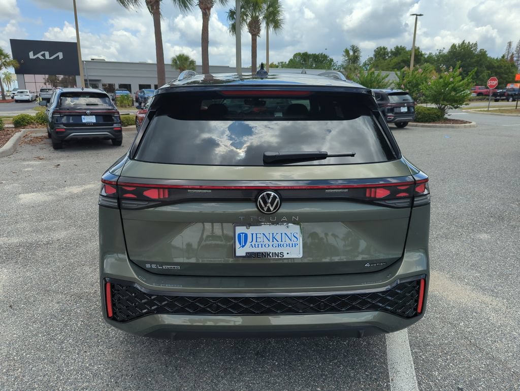 New 2026 Volkswagen Tiguan SEL R-Line AWD/4WD image 7