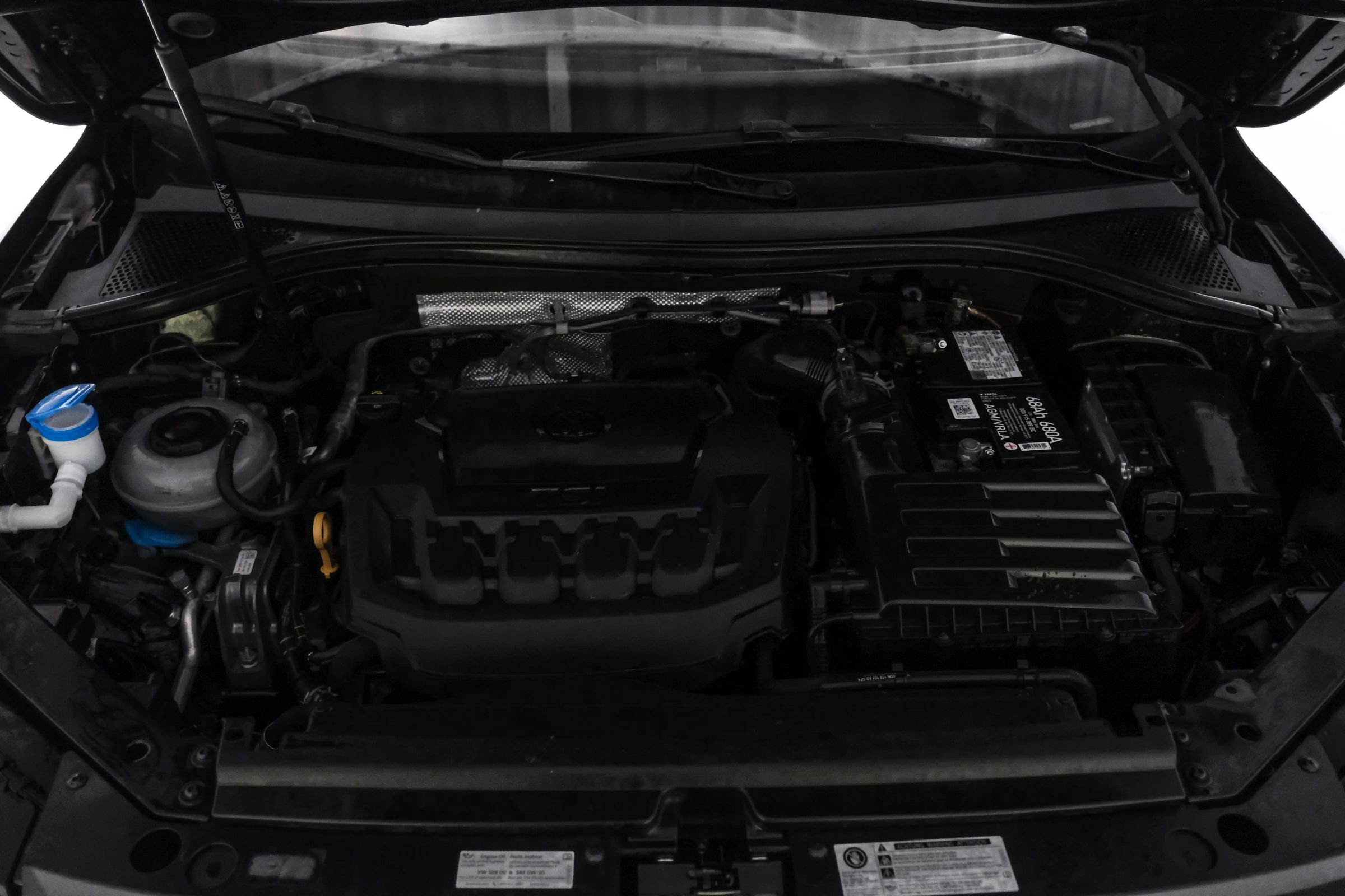 Used 2018 Volkswagen Tiguan SEL Premium image 42