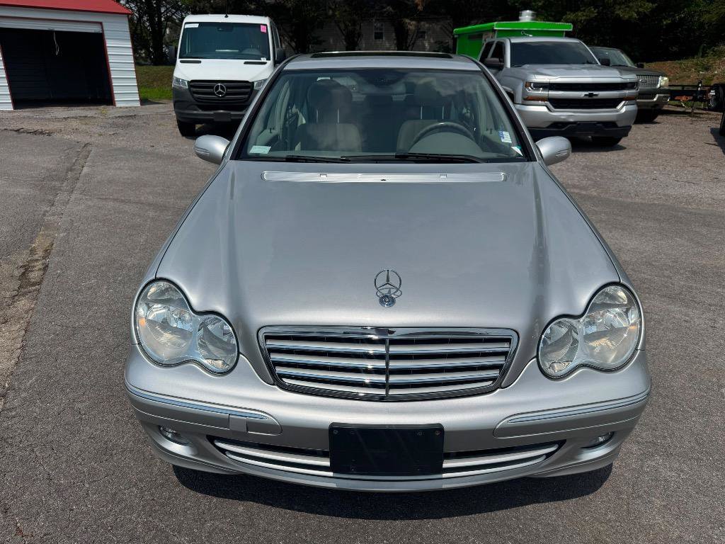 Used 2005 Mercedes-Benz C 320 Sedan image 2