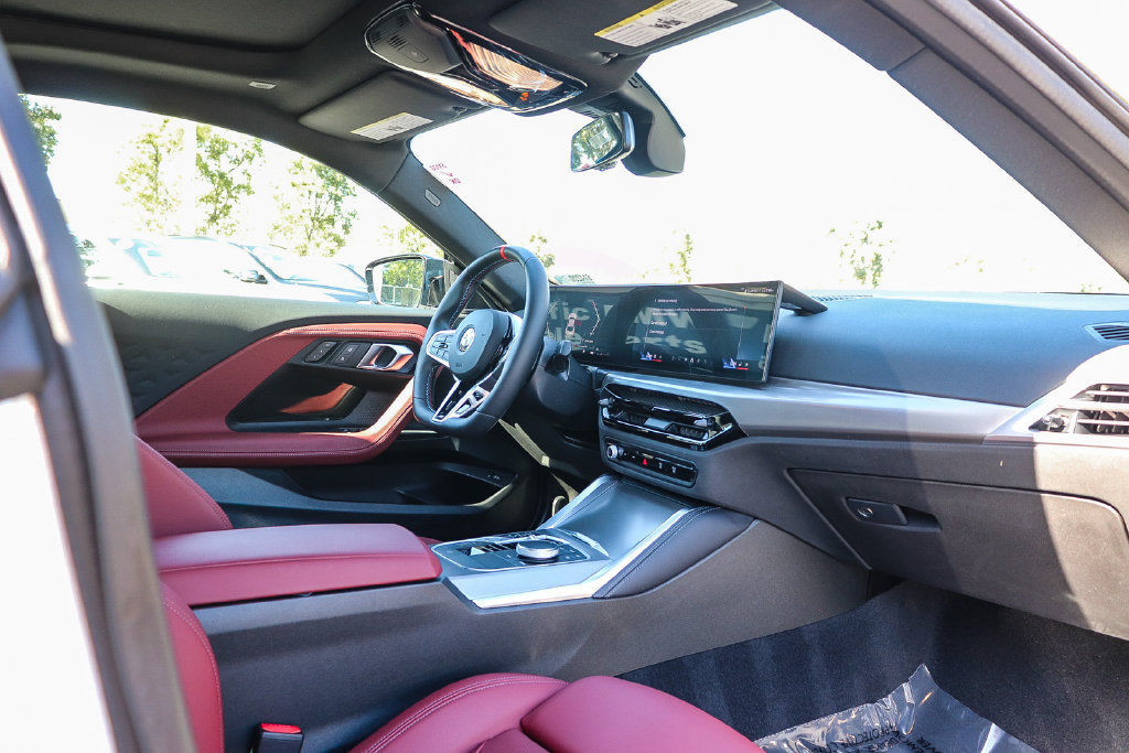 Used 2025 BMW M240i Coupe RWD image 13