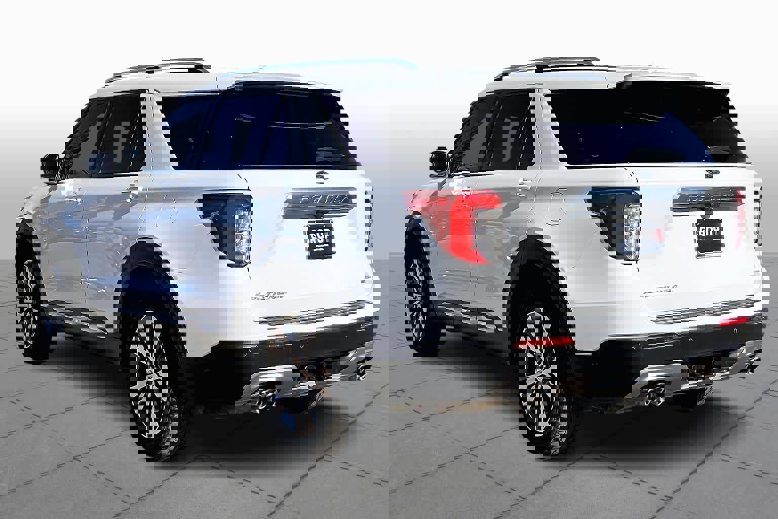 Used 2020 Ford Explorer Platinum w/ Premium Technology Package image 19