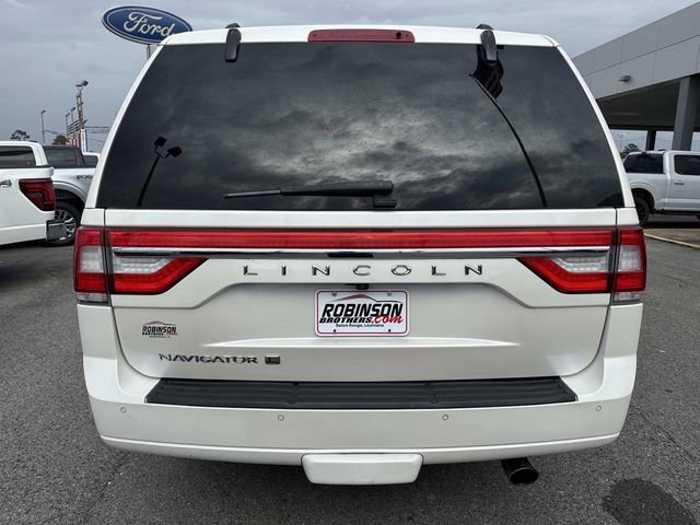 Used 2017 Lincoln Navigator L Select image 6
