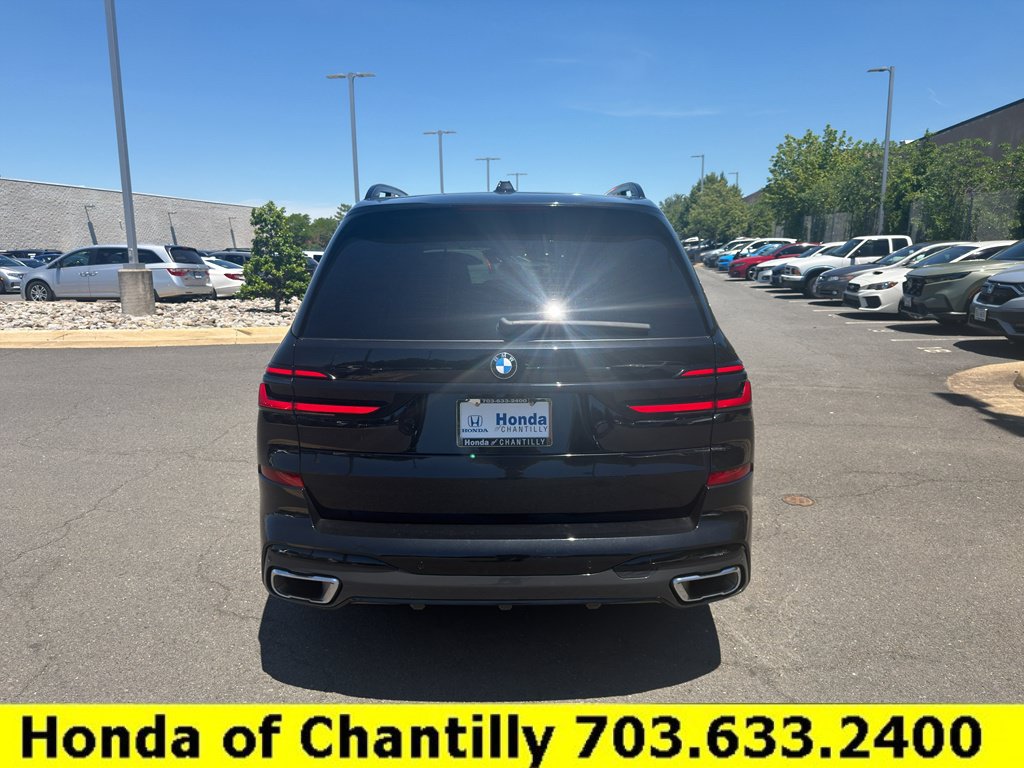 Used 2023 BMW X7 xDrive40i w/ M Sport Package AWD/4WD image 6