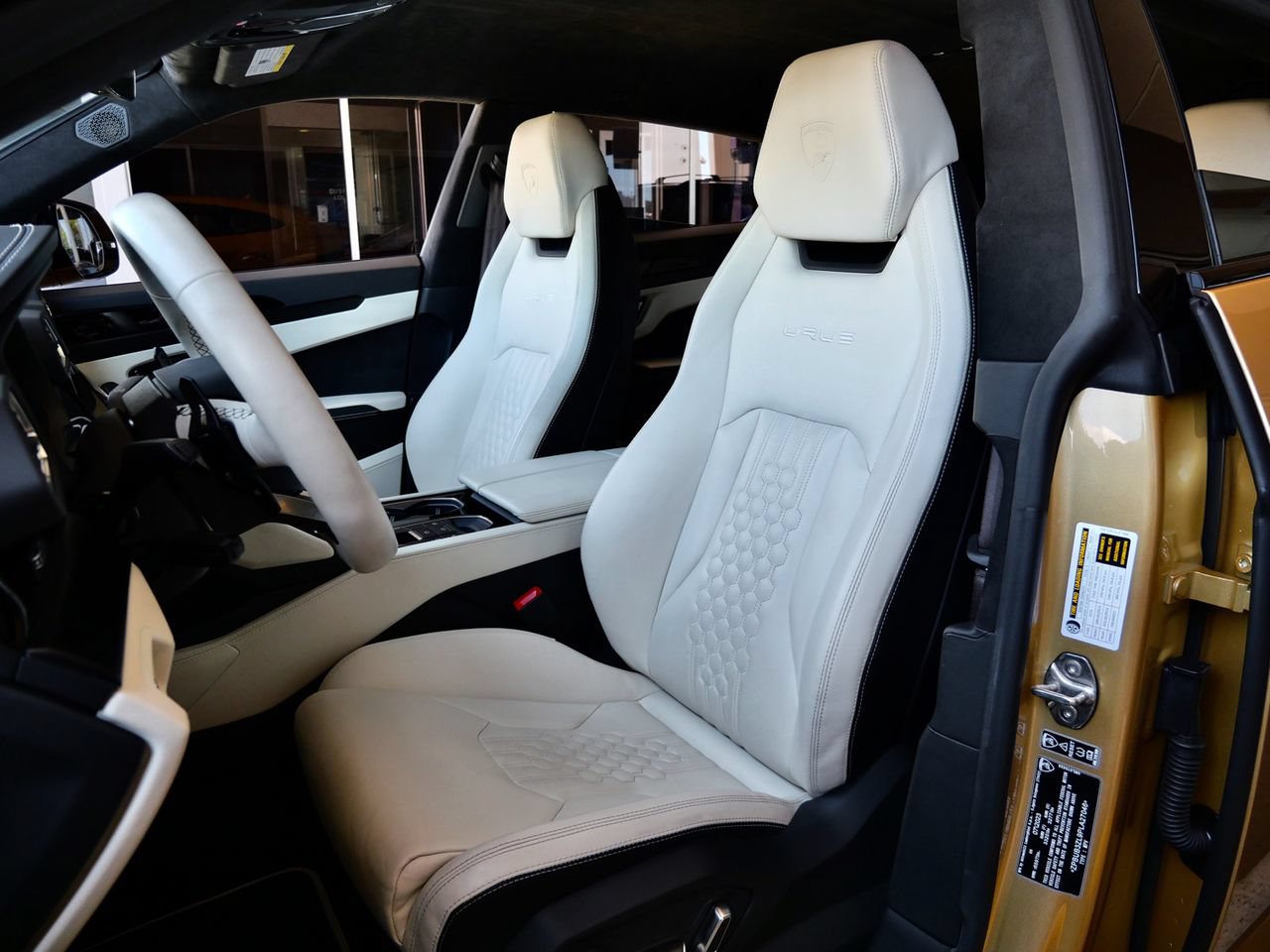 Used 2023 Lamborghini Urus S AWD/4WD image 20