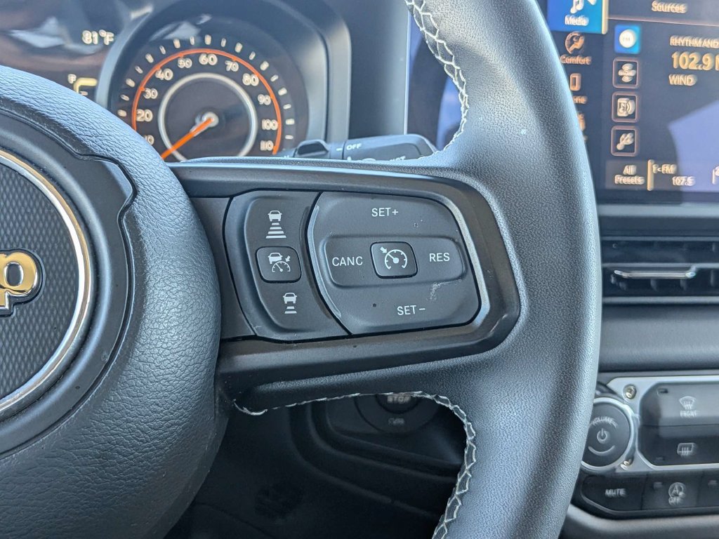 Used 2025 Jeep Wrangler Unlimited Rubicon AWD/4WD image 24