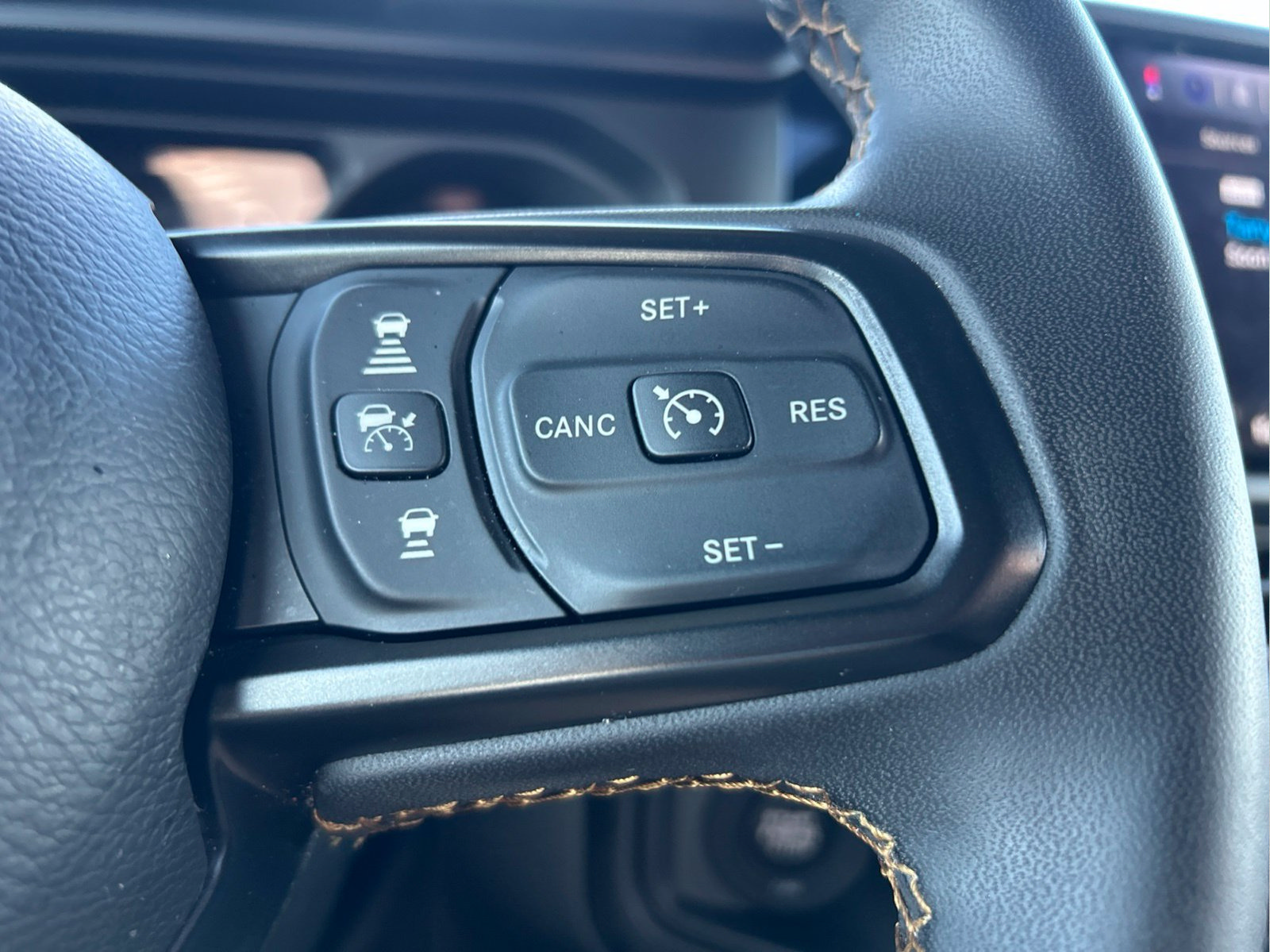 Certified 2024 Jeep Wrangler Sport AWD/4WD image 14