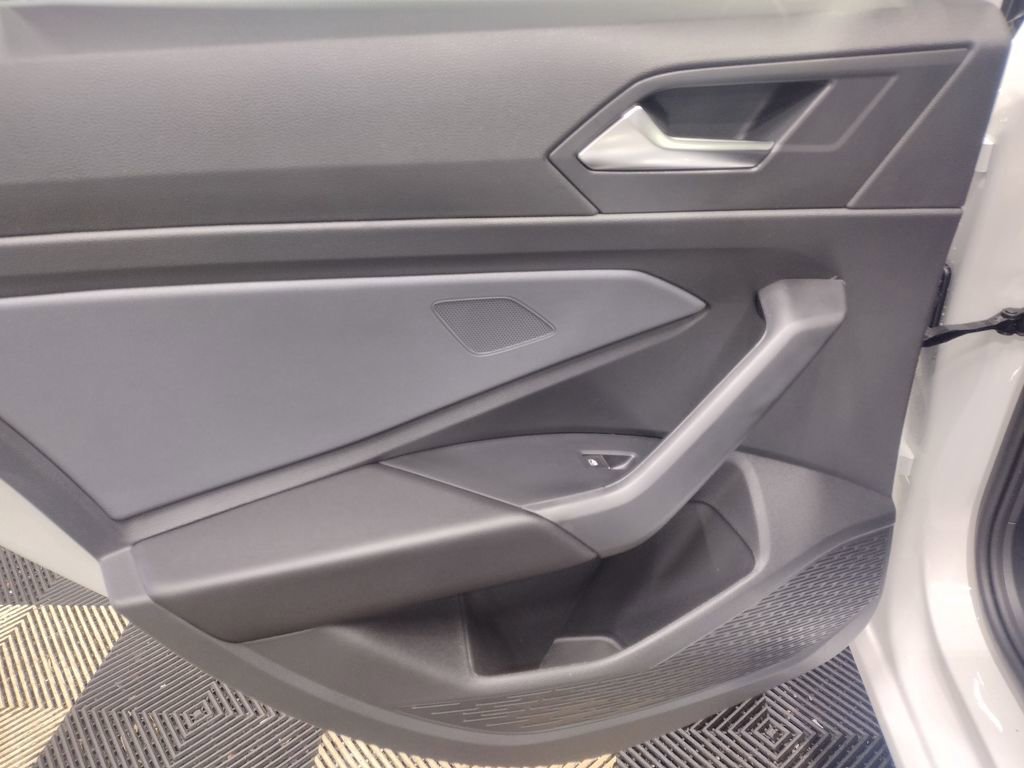 New 2026 Volkswagen Jetta SE image 21