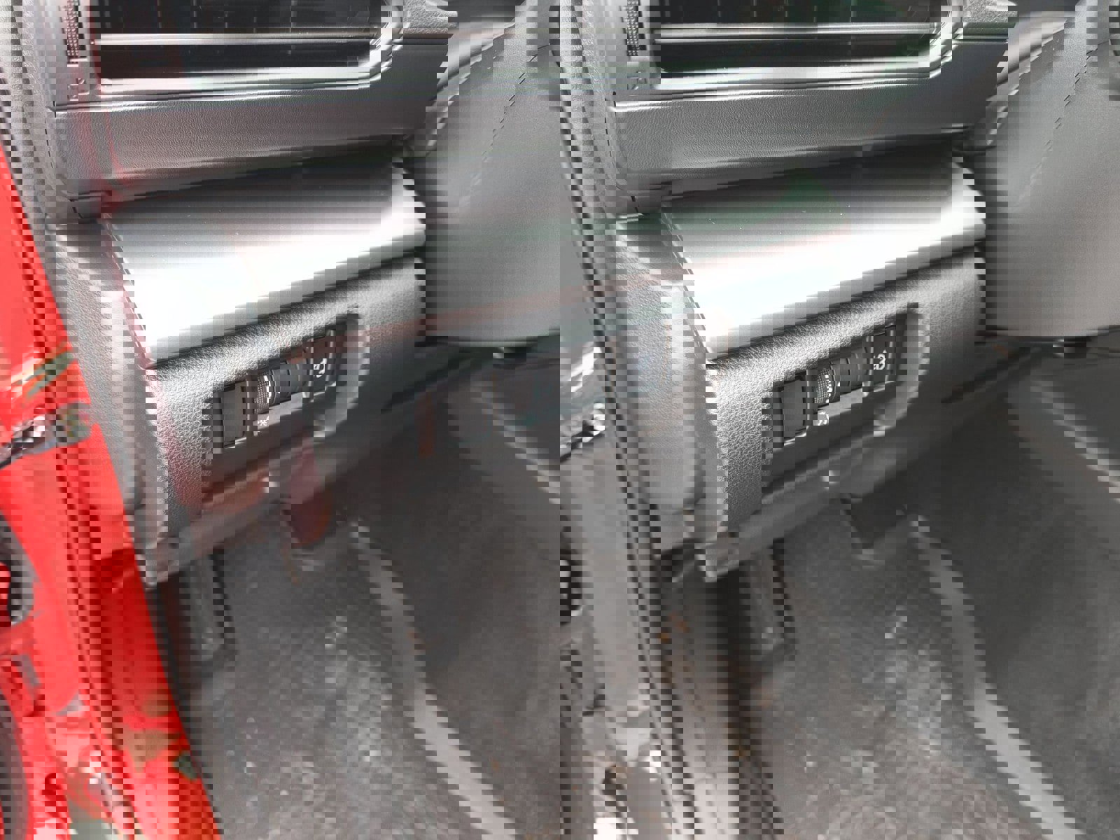 Certified 2025 Subaru Impreza 2.0i image 16