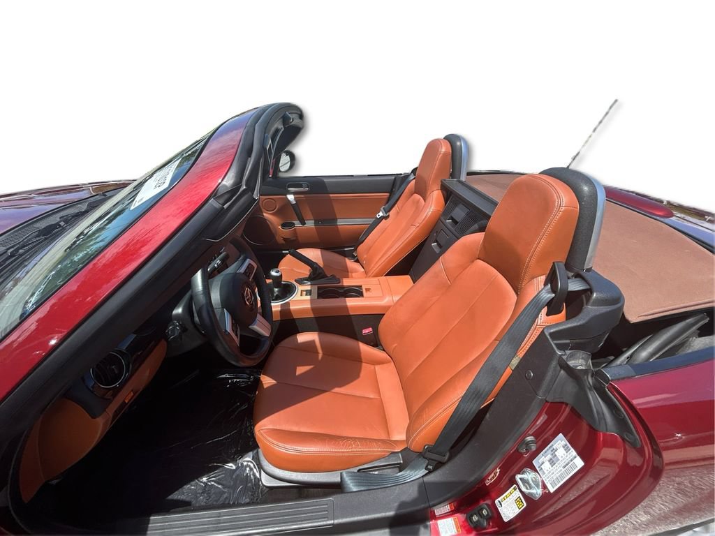 Used 2006 MAZDA MX-5 Miata Grand Touring RWD image 33