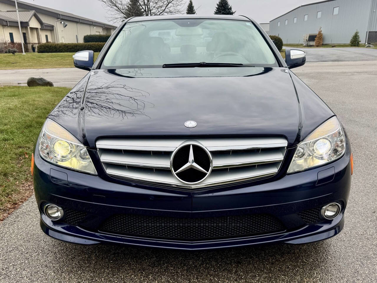 Used 2009 Mercedes-Benz C 300 4MATIC Sedan image 3