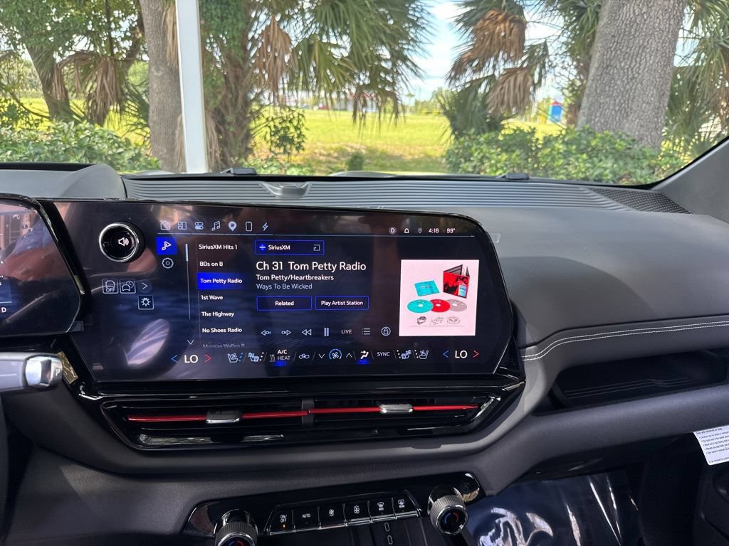 Used 2026 Chevrolet Silverado EV Trail Boss AWD/4WD image 93
