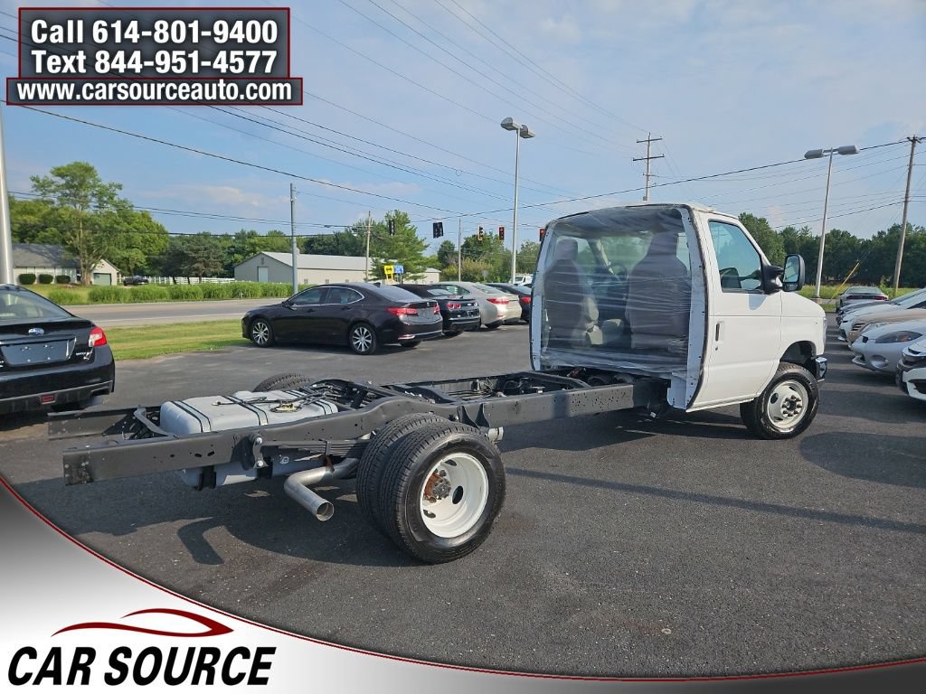 Used 2024 Ford E-450 and Econoline 450 Super Duty w/ Ambulance Prep Package RWD image 3