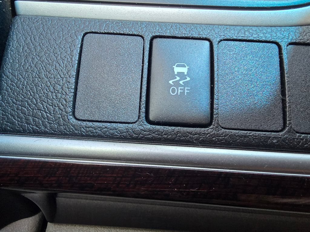 Used 2013 Toyota Camry XLE FWD image 24