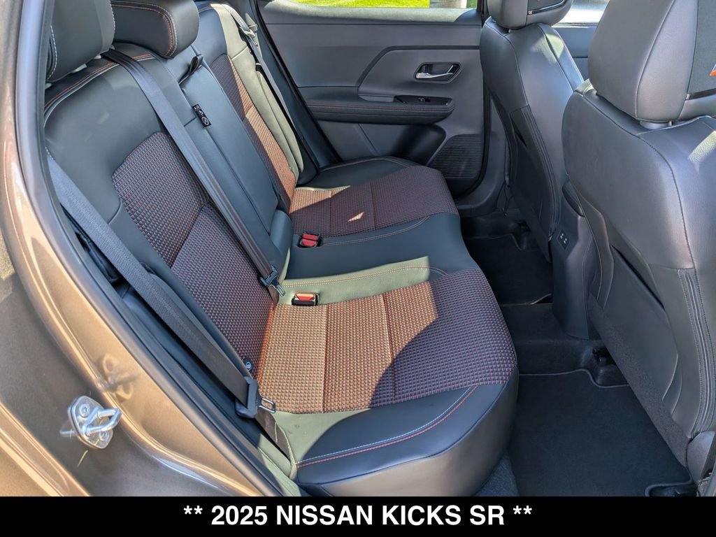 Used 2025 Nissan Kicks SR w/ SR Premium Package AWD/4WD image 29