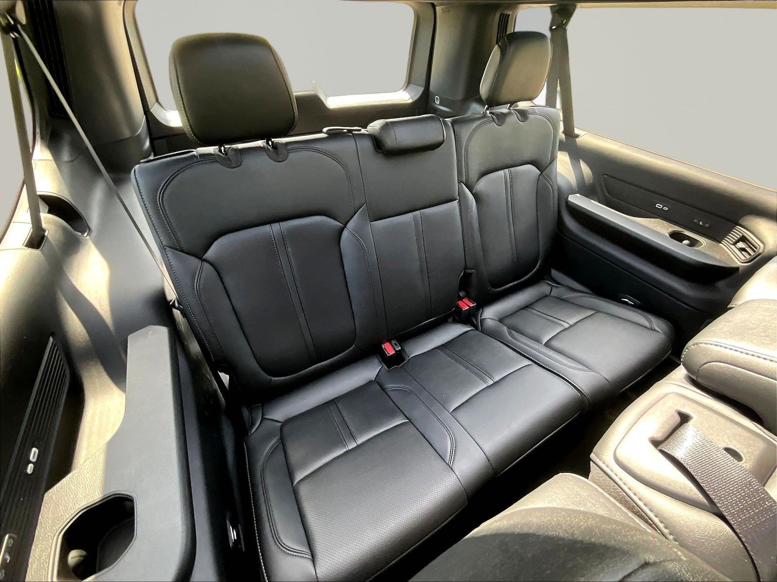 New 2026 Jeep Grand Wagoneer L Limited AWD/4WD image 20