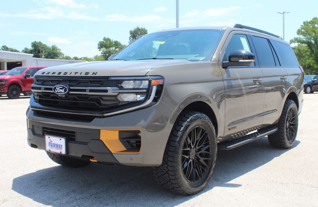 New 2027 Ford Expedition Tremor w/ Driver's Package AWD/4WD image 4